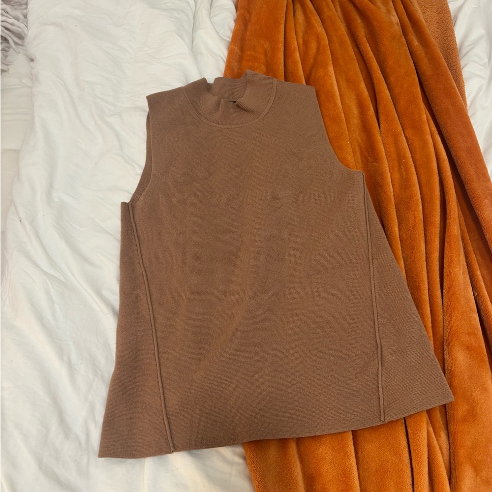 Banana Republic Tan Sweater